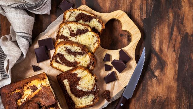 Cyril Lignac dévoile sa recette pour réaliser un cake marbré irrésistible