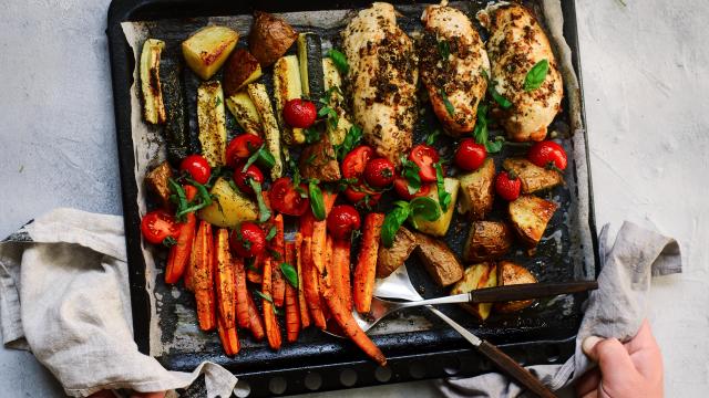 Le "one pan" : le mode de cuisson parfait pour gagner du temps en cuisine à la rentrée