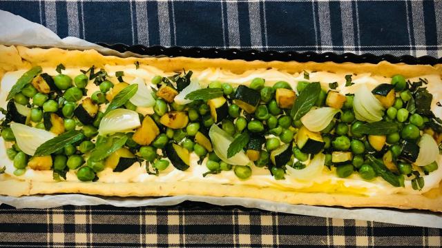 Tarte salée facile aux légumes de printemps