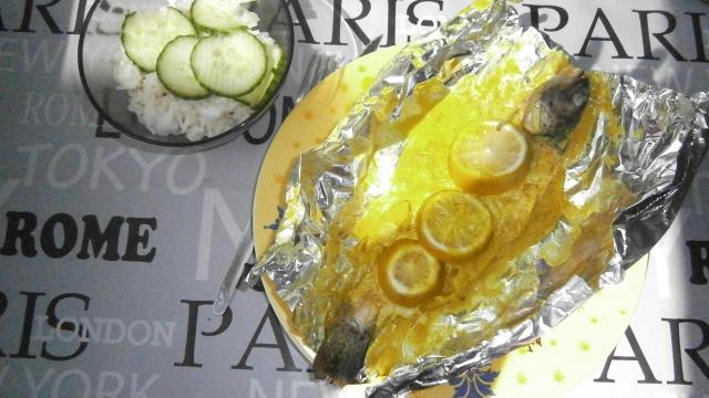 Truite en papillote au lait de coco, citron et curry