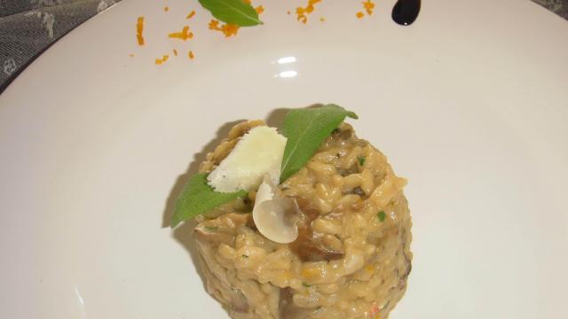 Risotto aux cèpes, orange et sauge