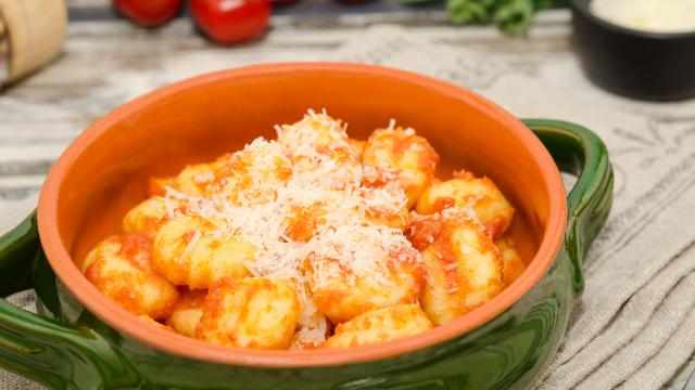 Parfait pour les soirs de semaine, comment faire un gratin de gnocchi à l’italienne ?