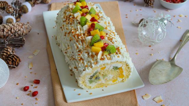 Bûche légère au yaourt et aux fruits