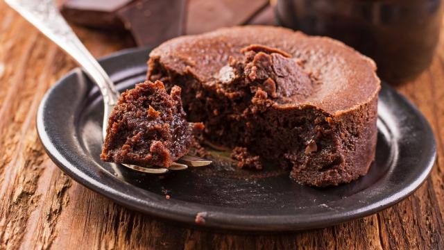 François-Régis Gaudry partage la recette du “fuelan”, un gâteau chocolat au coeur encore tremblotant irrésistible