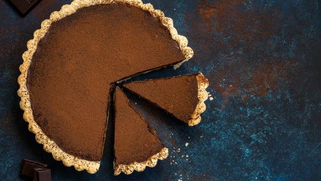 “Super bonne” : voici la recette de tarte au chocolat qui va vous accompagner pendant longtemps !