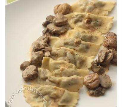 Ravioles aux champignons de Paris aux marrons, bolets, cèpes et persil