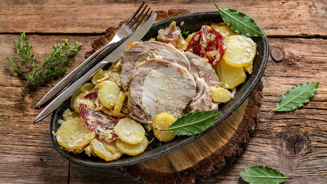 Recette Rôti de porc et pommes de terre au Cookeo - 750g.com