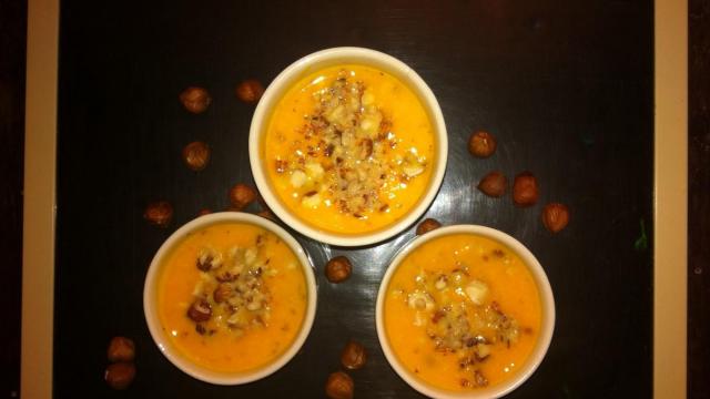 Velouté de courge butternut aux noisettes