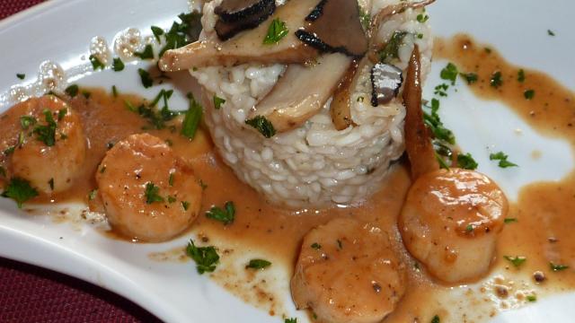 Risotto aux cèpes, truffe et ses Saint-Jacques