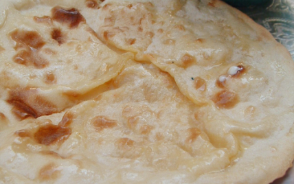 Pain indien le nan au fromage