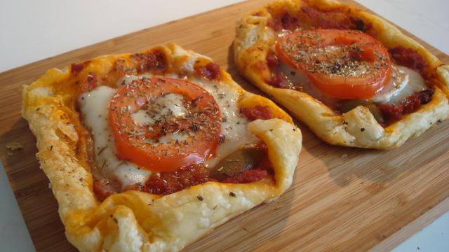 Feuilleté à la tomate et au chèvre