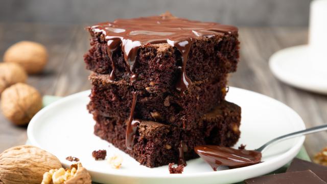 Julie Andrieu partage une recette de brownie à tester de toute urgence !