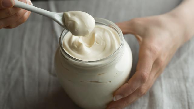 Cette diététicienne dévoile une recette pour faire une mayonnaise maison sans oeuf