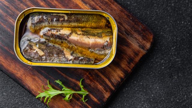 Voici comment réutiliser l’huile des sardines en boîte pour de savoureuses recettes