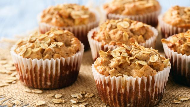 Muffins à la pomme, flocons d'avoine et cannelle