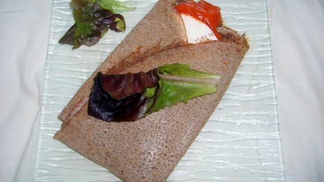 Galette de sarrasin au chèvre et tomates confites