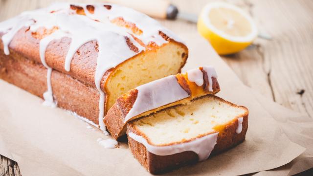 Voici la recette idéale pour le goûter : le cake au citron signé Pierre Hermé !