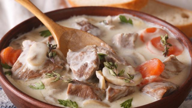 "Je fais une blanquette de veau un peu spéciale" : Le chef Yannick Alleno partage sa recette de la blanquette de veau printanière !