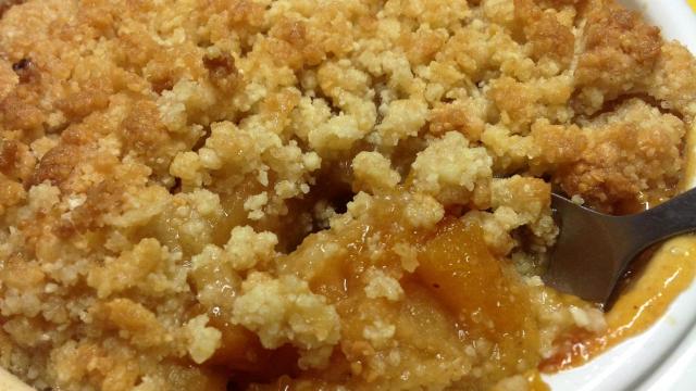 Crumble aux coings et abricots