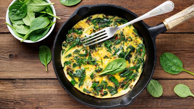 La green omelette : voici une recette saine et simple d’une nutritionniste pour se faire plaisir !