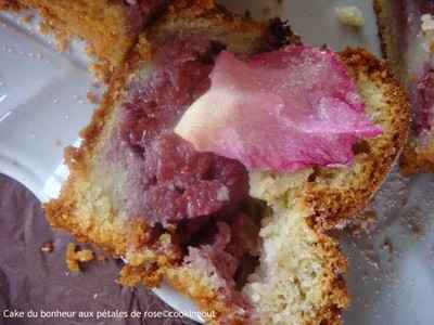 Cake du bonheur aux pétale de rose