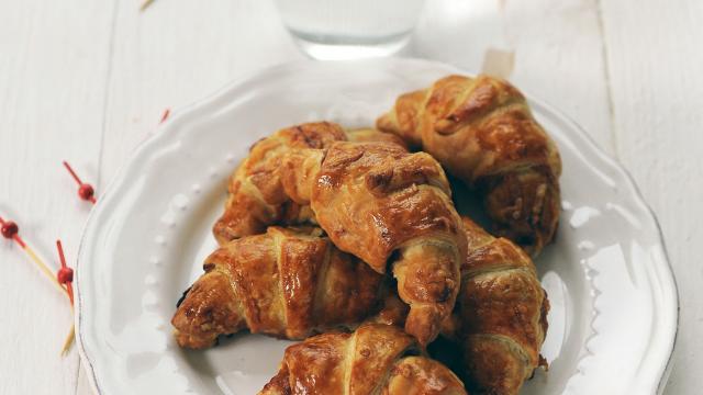 Petits croissants au jambon et sauce barbecue