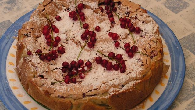 Gâteau meringué aux groseilles maison