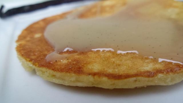 Galettes de millet vanillées et sauce à la vanille