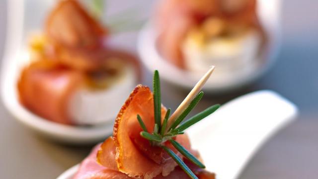 Cuillères d'en cas de caprice à la viande de grisons