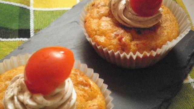 Cupcake salé, parmesan, tomates séchées