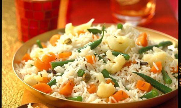 Riz basmati aux épices et aux petits légumes