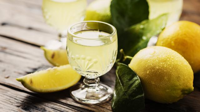 Véritable limoncello (recette de ma grand mère italienne bien entendu ! )