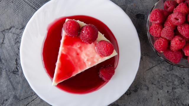 Cheesecake aux framboises & chocolat blanc