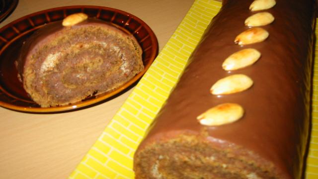 Gâteau roulé au chocolat et café