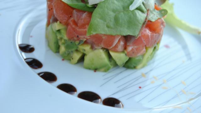 Tartare de saumon et d'avocat