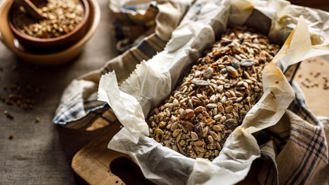 Cette recette de pain sans levée, ni poussée et riche en protéines sera parfaite pour votre petit-déjeuner