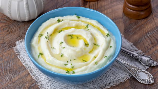 Connaissez-vous la Skordalia, la purée de pomme de terre à la grecque qui sent bon le soleil ?