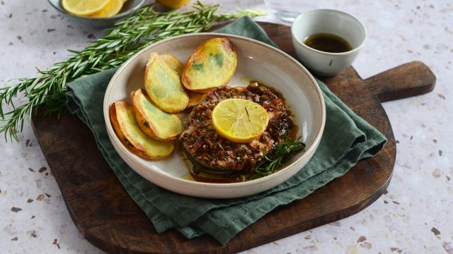 Tournedos de saumon rôti et pommes de terre au persil