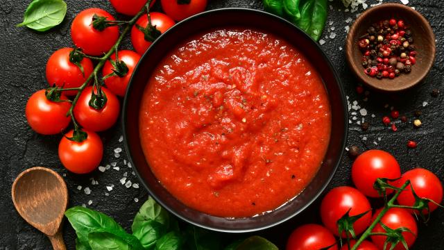 Connaissez-vous le “sugo”, la sauce emblématique des italiens pour agrémenter les pâtes ?