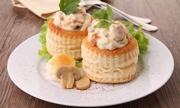 Vols au vent de poulet aux champignons