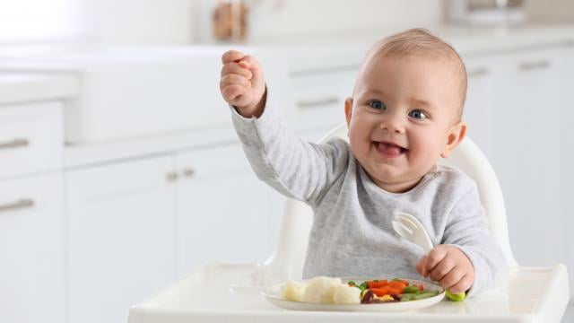 Une virologiste dévoile la liste des aliments à ne pas donner à un enfant de moins de 5 ans !