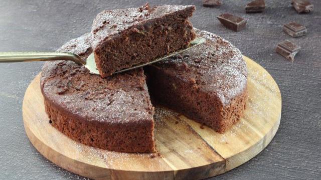 “Super simple et super bon” : utilisez de la courgette pour faire un gâteau au chocolat ultra moelleux, une recette notée 4.6/5 sur 750g