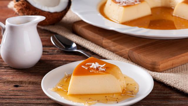 “Excellent et facile à réaliser” : voici la meilleure recette de flan coco selon les lecteurs de 750g !