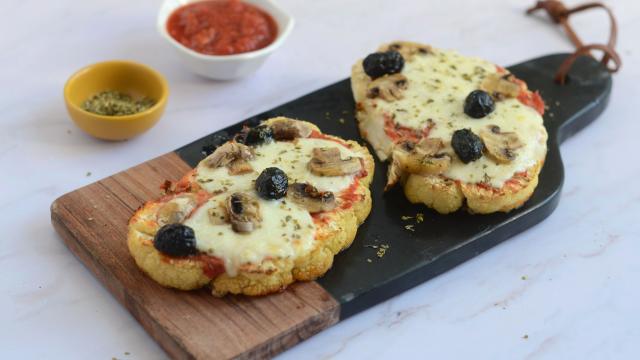 Tartines de chou-fleur façon pizza