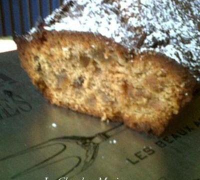 Cake aux fruits confits à la farine de châtaigne