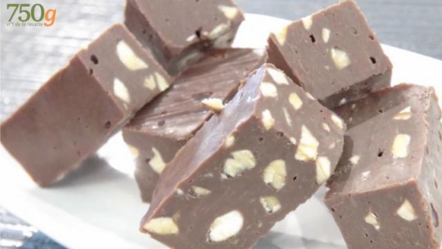 Fudge au chocolat et beurre de cacahuètes