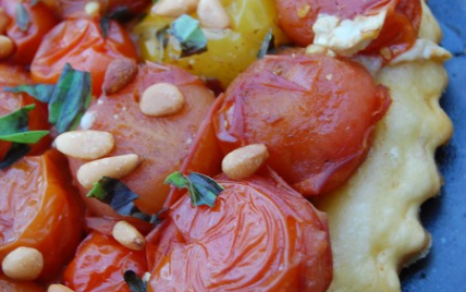 Tatin à la tomate, au miel et au chèvre... la dernière recette d'un bel été!