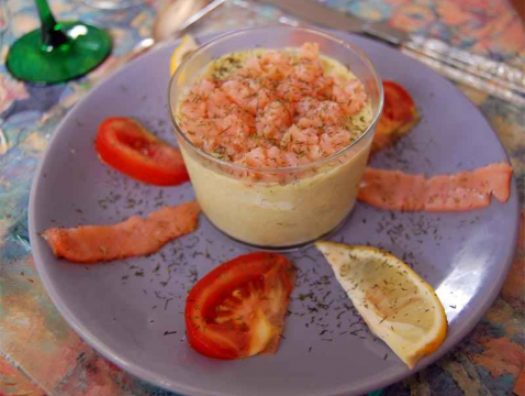 Verrine de saumon fumé sur lune mousse d'asperge