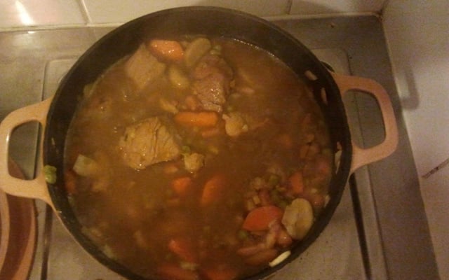 Sauté de porc aux morilles et vin blanc