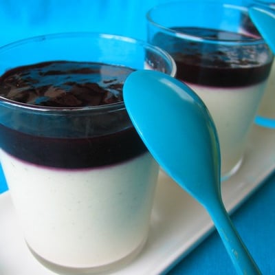 Panna-Cotta au chocolat blanc et coulis de mûres